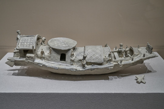 东汉陶船模型