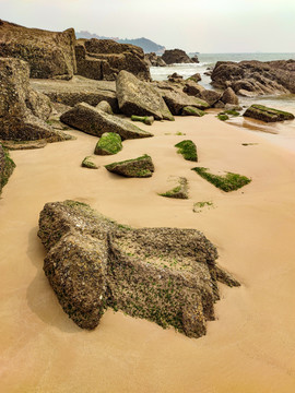 沙滩石头海景