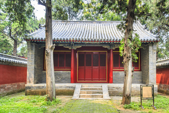 曲阜尼山毓圣侯祠