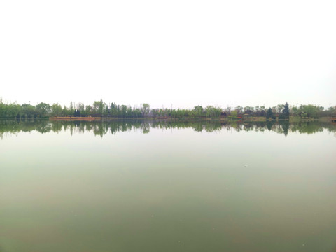 湖水
