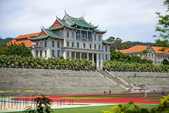 厦门大学上弦场