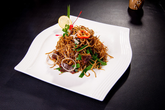 干煸茶樹菇牛肉