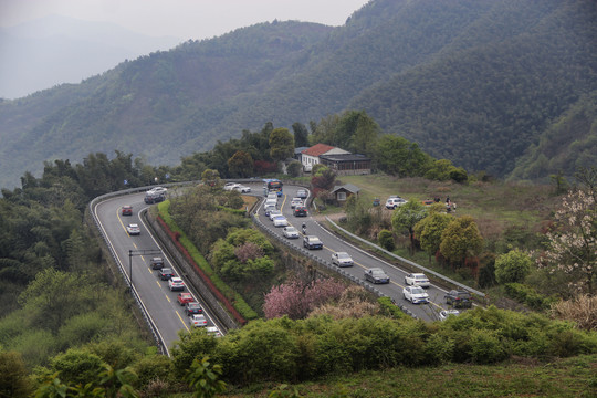 山路踏青车队