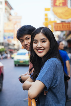 中国城亚泰夫妇的特写镜头。曼谷。