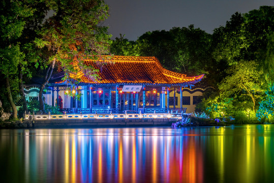 中国江苏扬州瘦西湖林香榭夜景