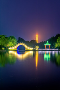 江苏扬州瘦西湖二十四桥夜景