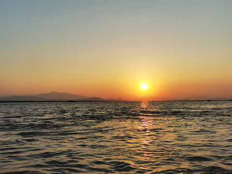 日落海边夕阳晚霞