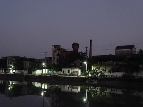 江南小镇的夜景