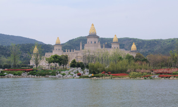 灵山梵宫远景