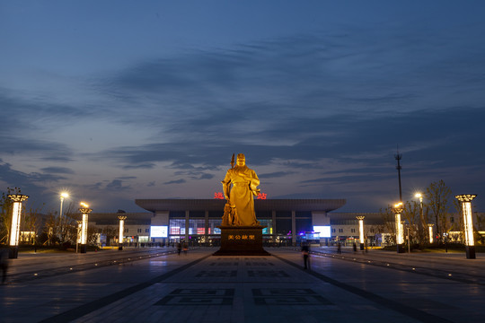 运城北站夜景