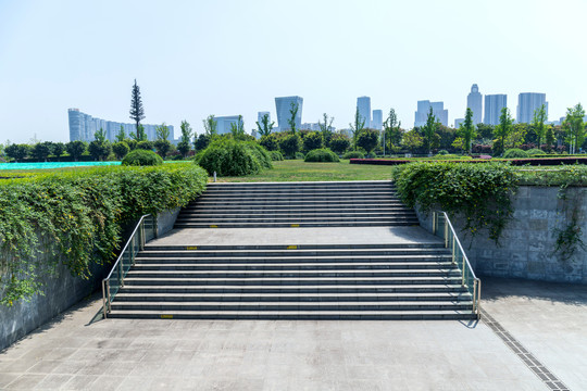 成都地铁锦城广场出站口楼梯台阶