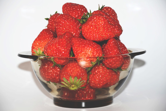 碗装田园草莓