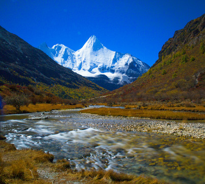 稻城亚丁雪山