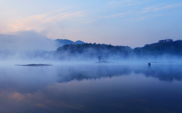 水墨山水风景画