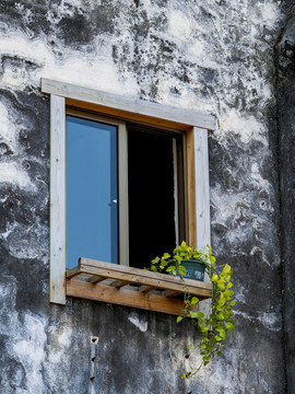 老房子窗户