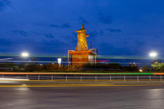 山西运城关公像夜景