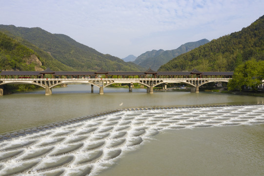 航拍杭州富阳鳞龙坝景区