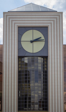 建筑外的钟表
