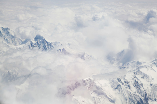 航拍雪山