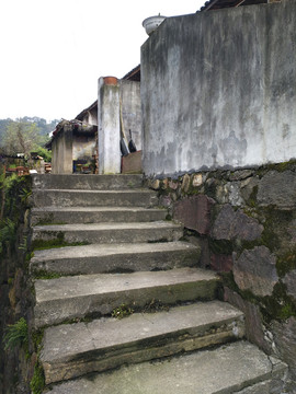 山村人家石头屋