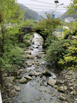 小桥流水