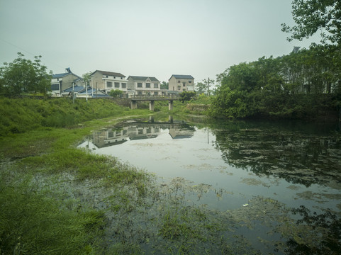 小橋流水人家