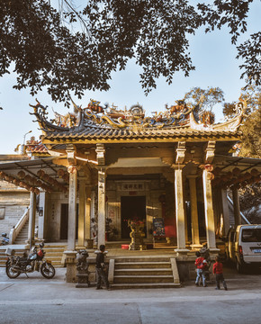 石狮宝盖山寺庙