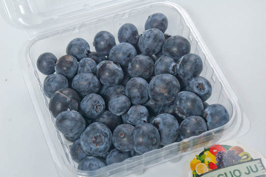 一盒蓝莓