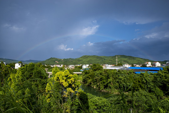 雨后彩虹