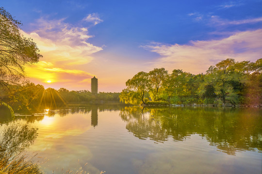 北京大学未名湖