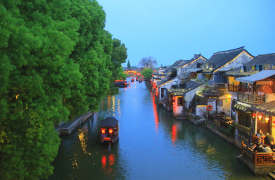 浙江嘉兴西塘古镇古建筑夜景