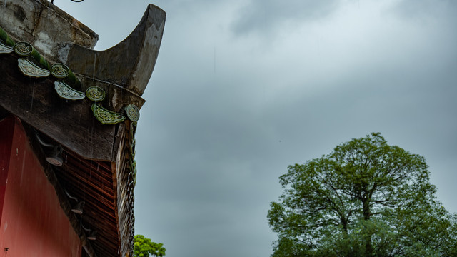 南宁孔庙中式古代建筑雨景