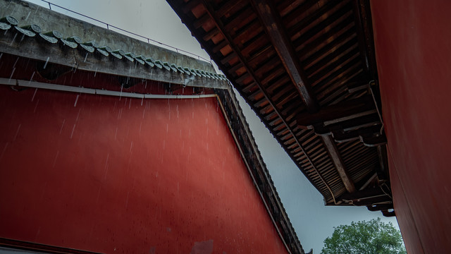 南宁孔庙中式古代建筑雨景