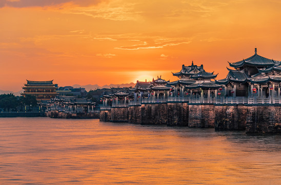 潮州广济桥夜景