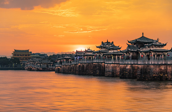 潮州广济桥夜景