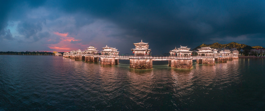 潮州广济桥夜景