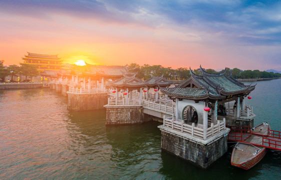 潮州广济桥夜景