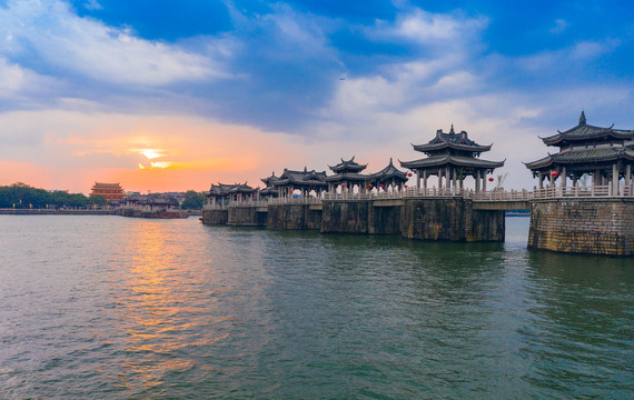 潮州广济桥夜景