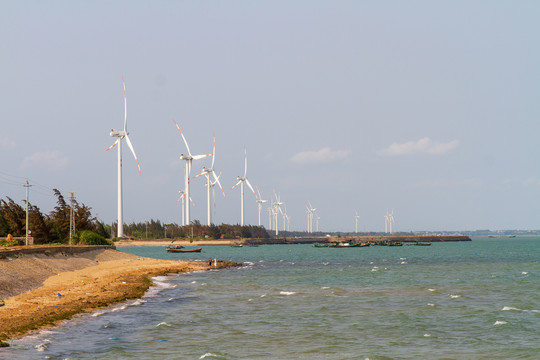 湛江徐闻海边风电机