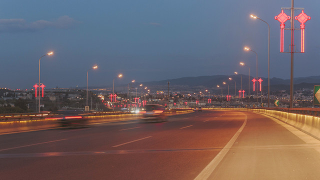 城市道路夜景