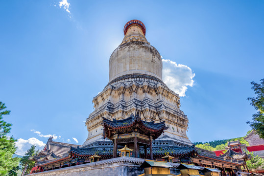 中国山西忻州五台山塔院寺白塔