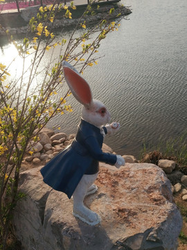 兔八哥雕塑