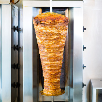 烤肉串-土耳其快餐店的热鲜肉串