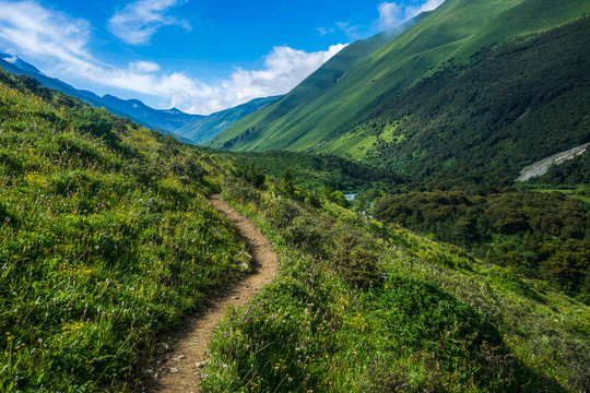 贡嘎山