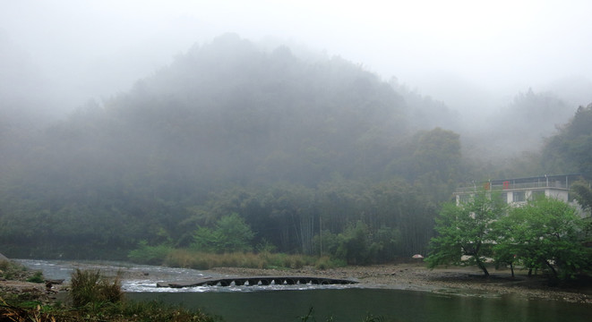 西岭山区雾