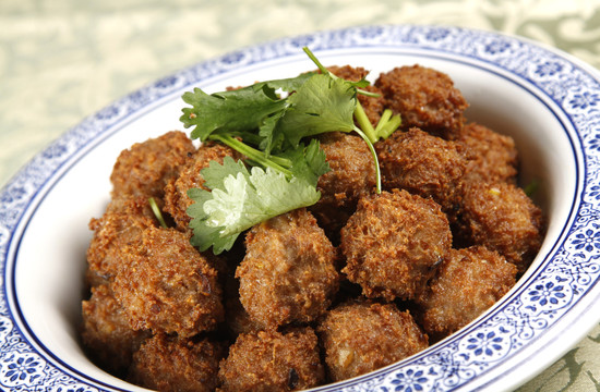 傳統(tǒng)蒸丸子