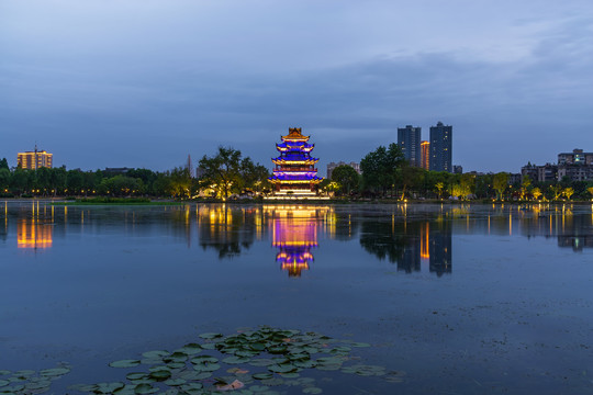 湖北武汉紫阳公园夜景