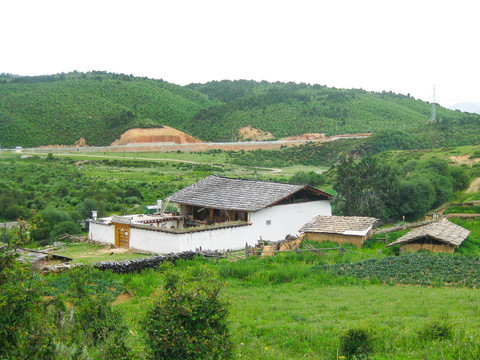 藏族民居房子