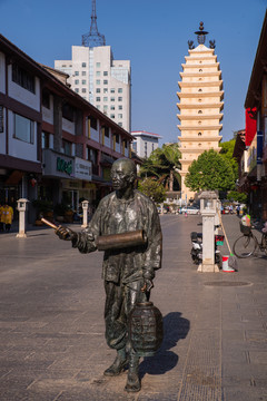 昆明老街雕塑