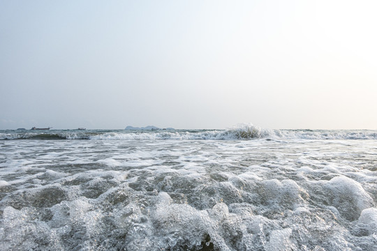 海浪泡沫